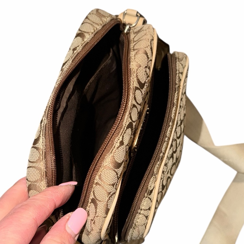 Coach Vintage Signature Khaki Crossbody Swingpack Bag - Picture 9 of 15